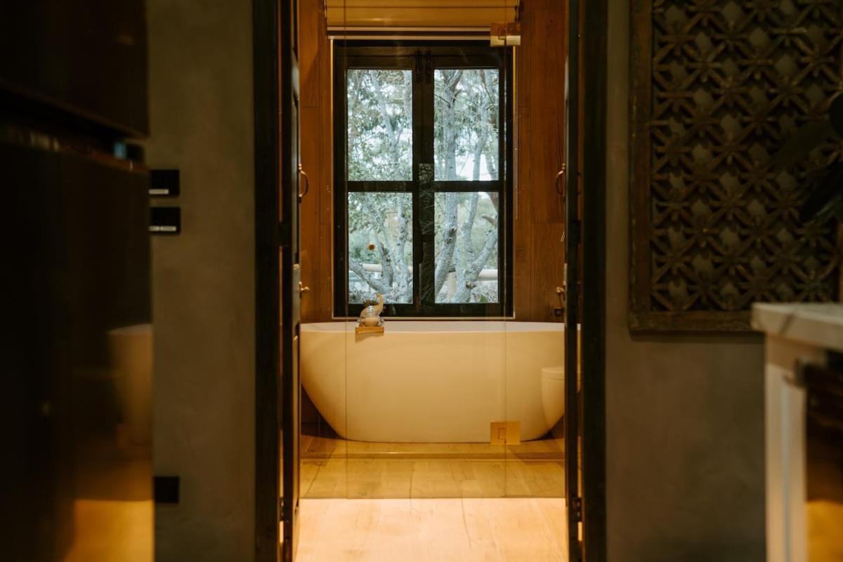 The Temple - Country Farm Retreat Villa Launching Place Exteriör bild