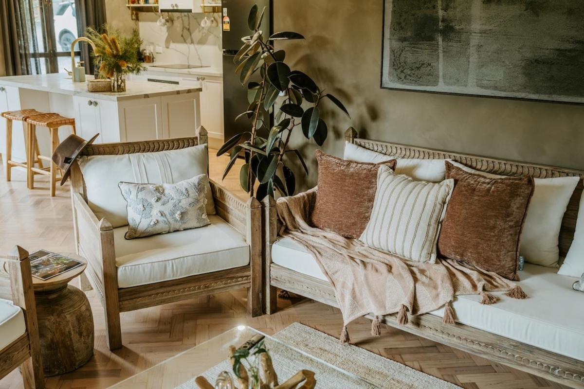 The Temple - Country Farm Retreat Villa Launching Place Exteriör bild