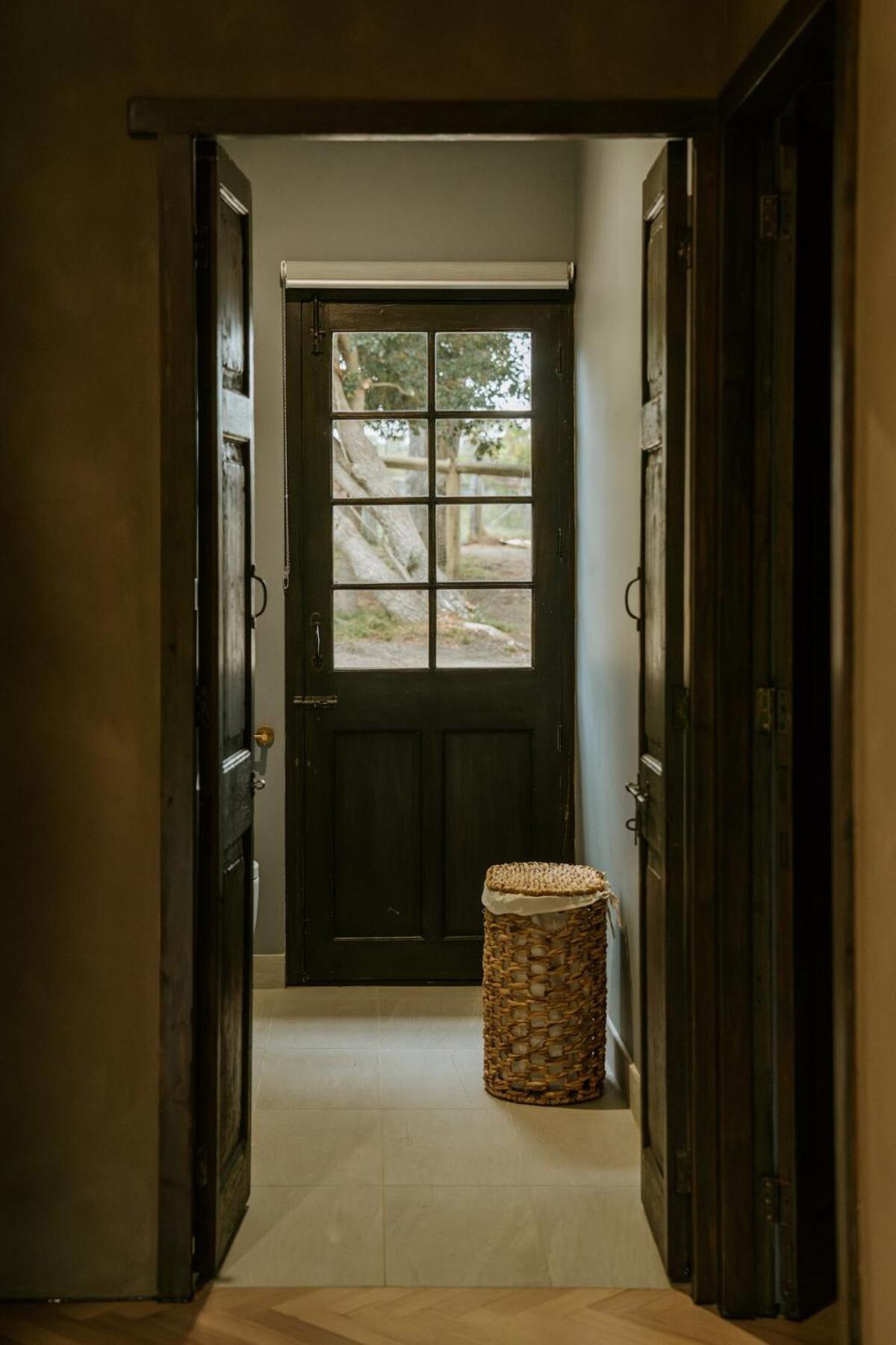 The Temple - Country Farm Retreat Villa Launching Place Exteriör bild