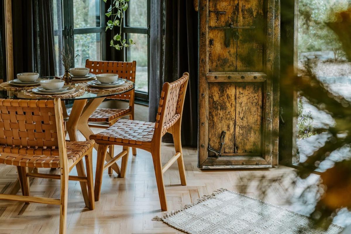 The Temple - Country Farm Retreat Villa Launching Place Exteriör bild