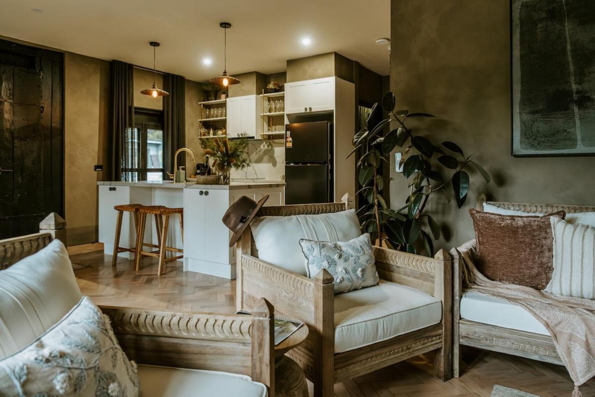 The Temple - Country Farm Retreat Villa Launching Place Exteriör bild