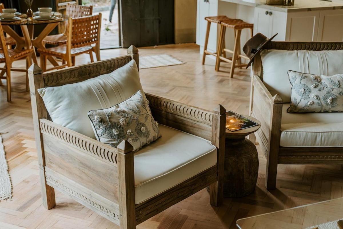 The Temple - Country Farm Retreat Villa Launching Place Exteriör bild