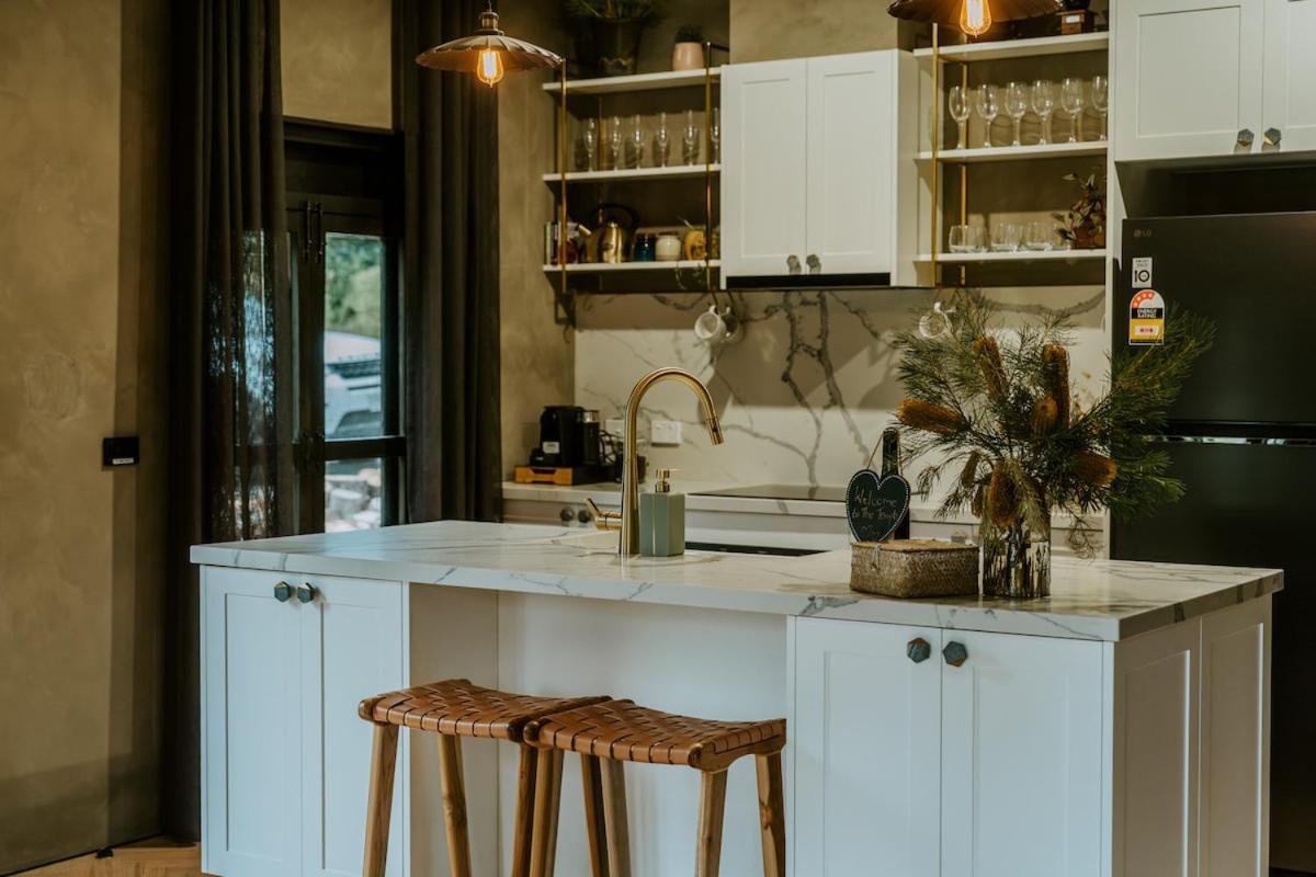The Temple - Country Farm Retreat Villa Launching Place Exteriör bild