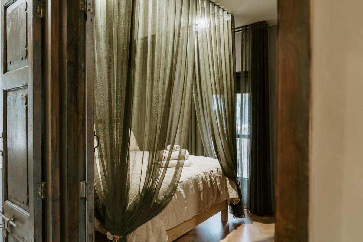 The Temple - Country Farm Retreat Villa Launching Place Exteriör bild